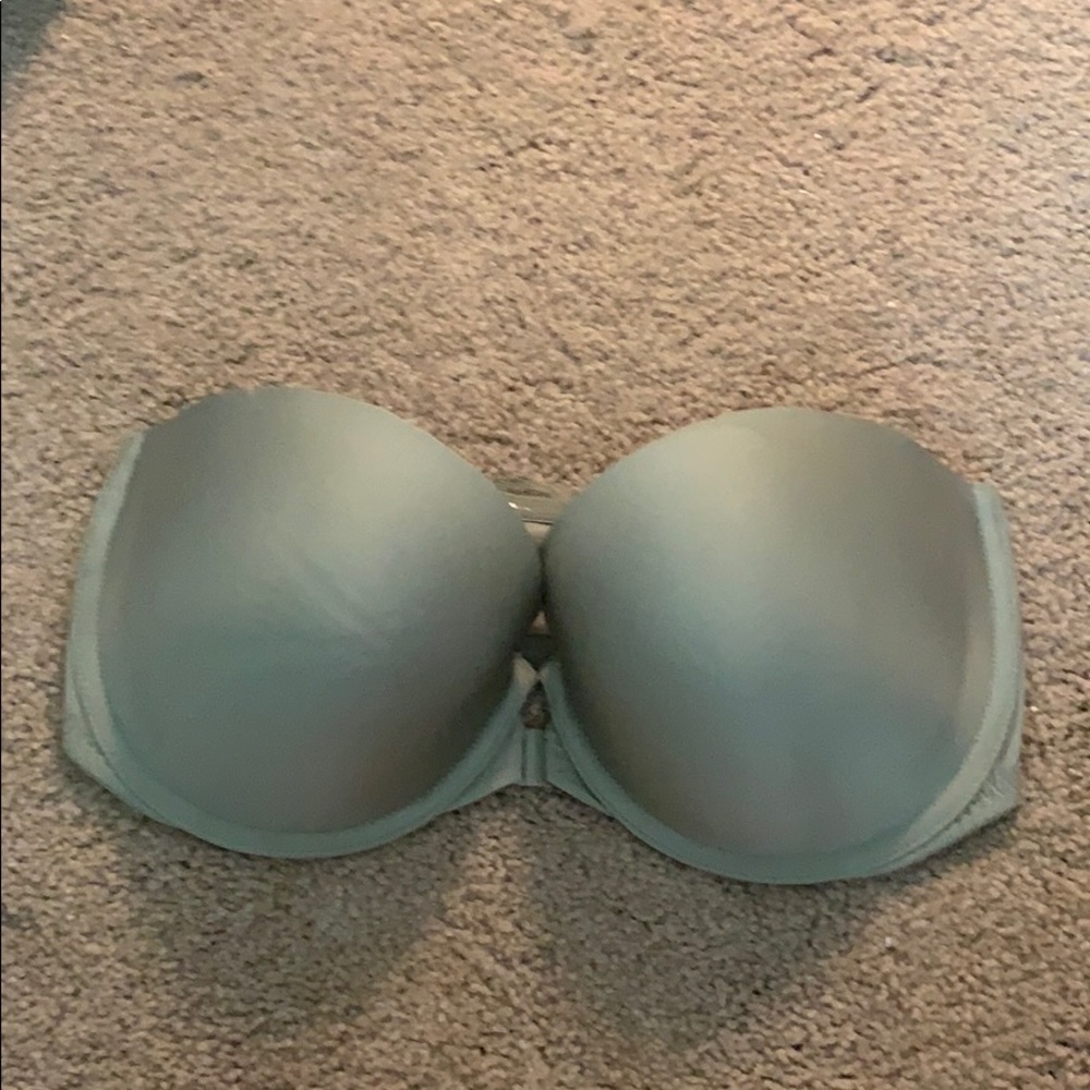 Front hook, lace back strapless VS bra